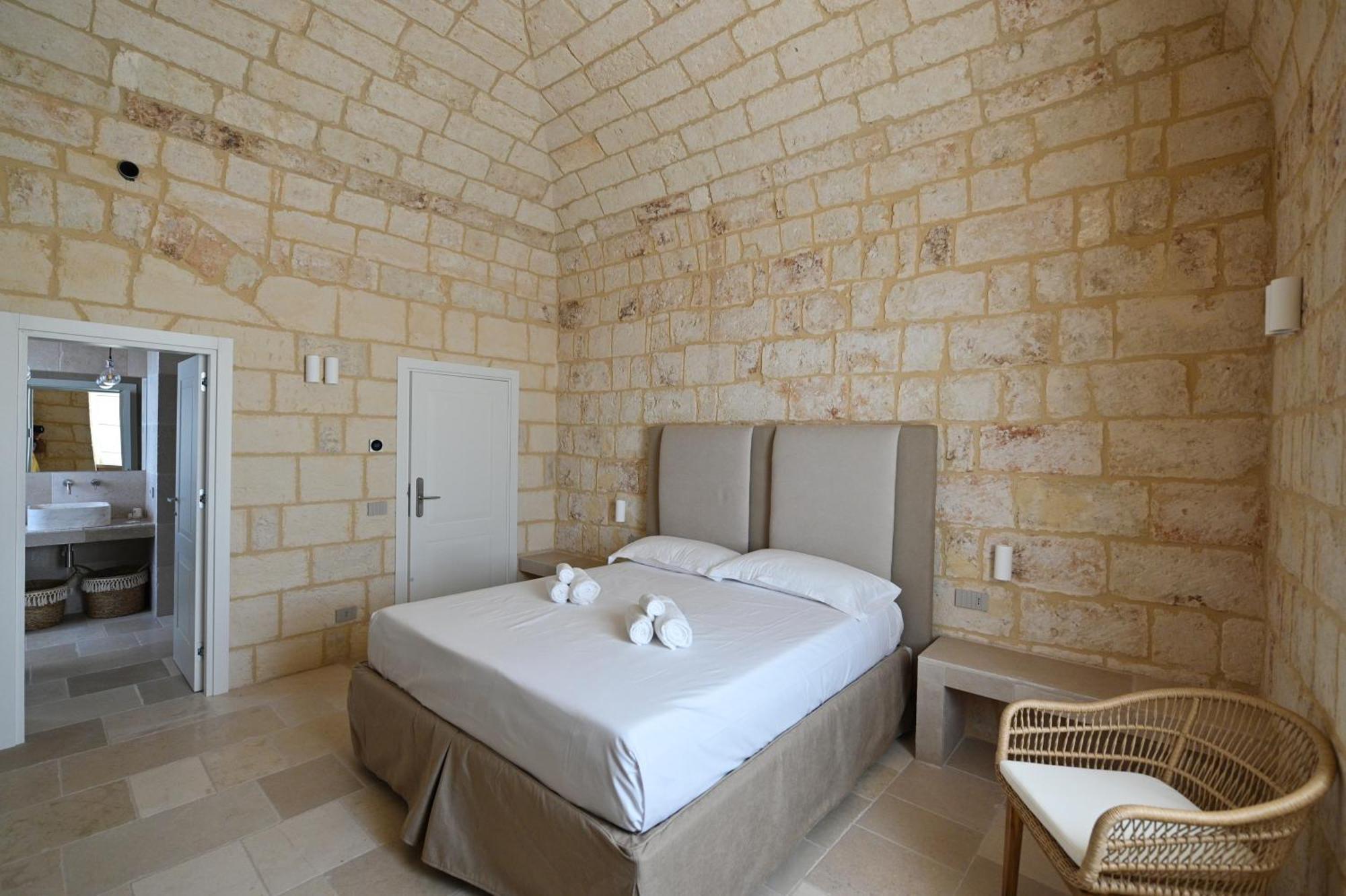 Palazzo Momi Bed & Breakfast Bari Exterior photo